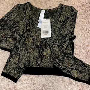Fabletics long sleeve crop top